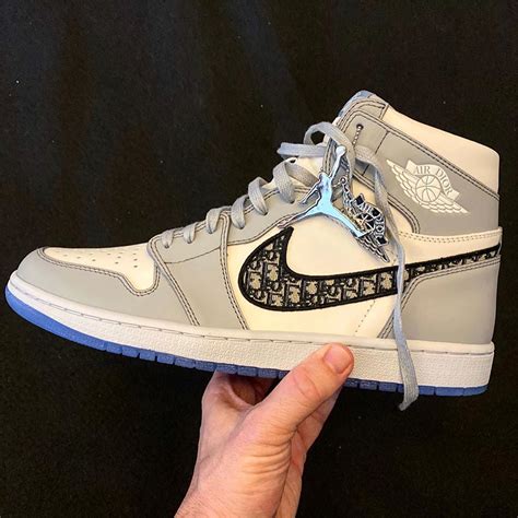 where to buy dior jordan 1